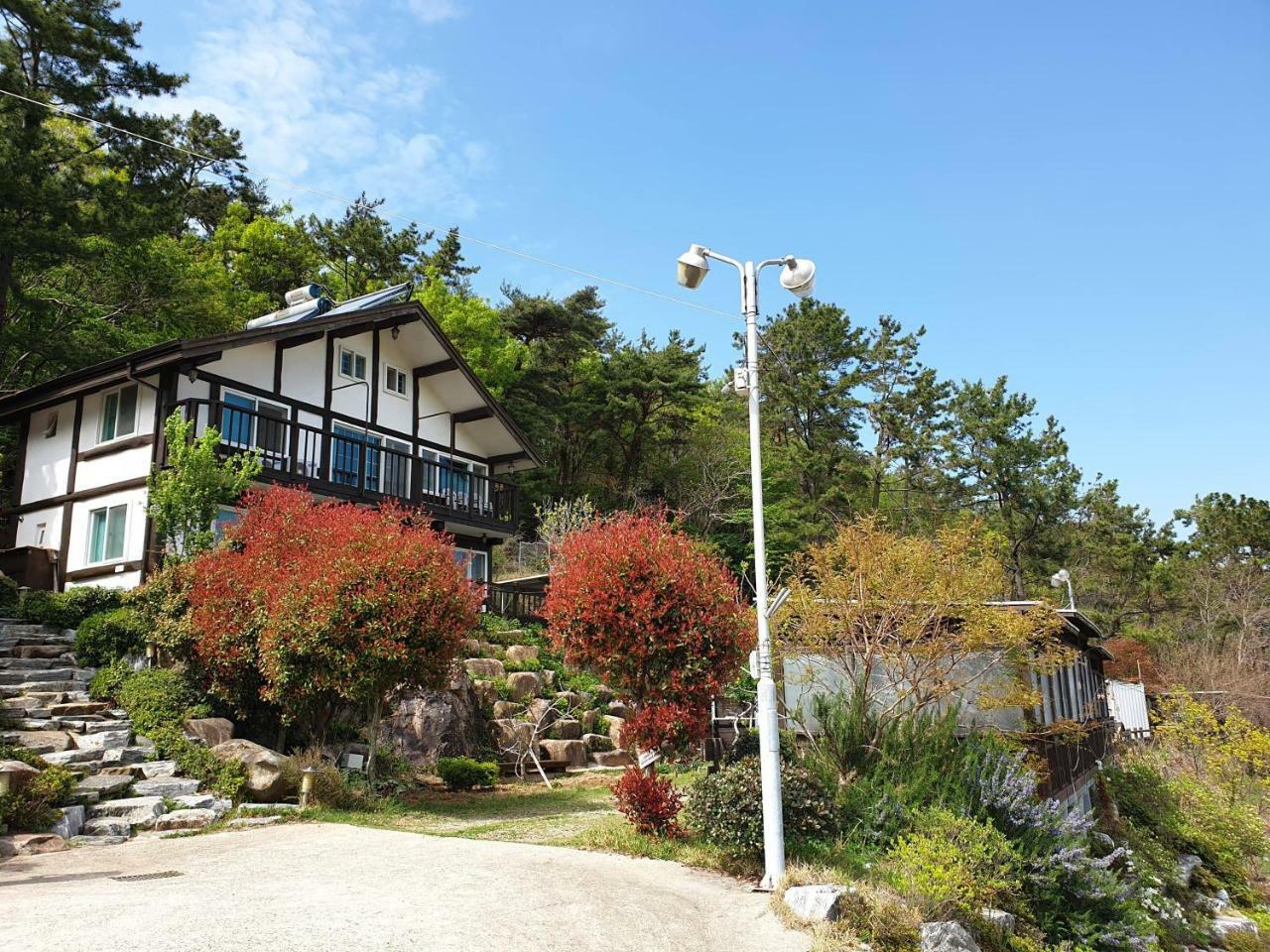 Tongyeong Yehyang Pension Luaran gambar