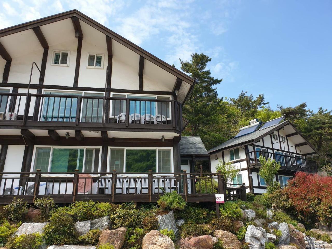 Tongyeong Yehyang Pension Luaran gambar